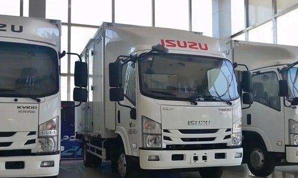 Xe tải 4,5 tấn thùng dài 6,7 mét M600 Isuzu Vĩnh Phát euro 6