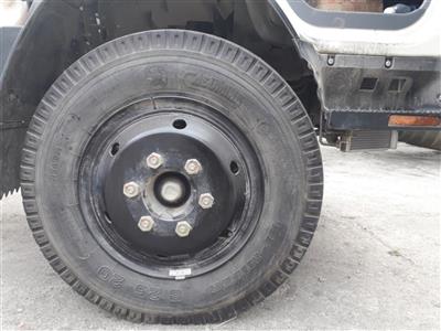 Lốp xe tải isuzu FN129 là loại lốp 8.25-20 bản to giúp xe chạy êm ái bám đường vào lầy tốt khi tải nặng