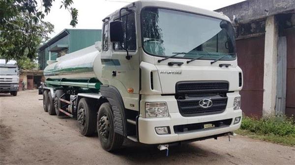 Xe phun nước rửa đường Hyundai HD360 5 chân 20 khối xe cơ sở nhập khẩu nguyên chiếc Hàn Quốc, hệ chuyên dùng đóng mới ở Việt Nam theo tiêu chuẩn hàn quốc