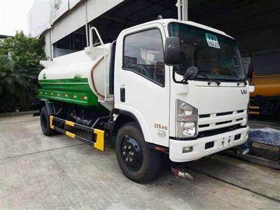 Xe phun nước rửa dường 8 khối isuzu là dòng sản phẩm xe ô tô xitec phun nước rửa đường tưới cây 8m3 8000 lít được VIETTRUCK đóng mới trên nền xe tải isuzu Vĩnh Phát